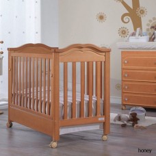 Кроватка детская 120х60 Micuna CLASSIC, цвет медовый